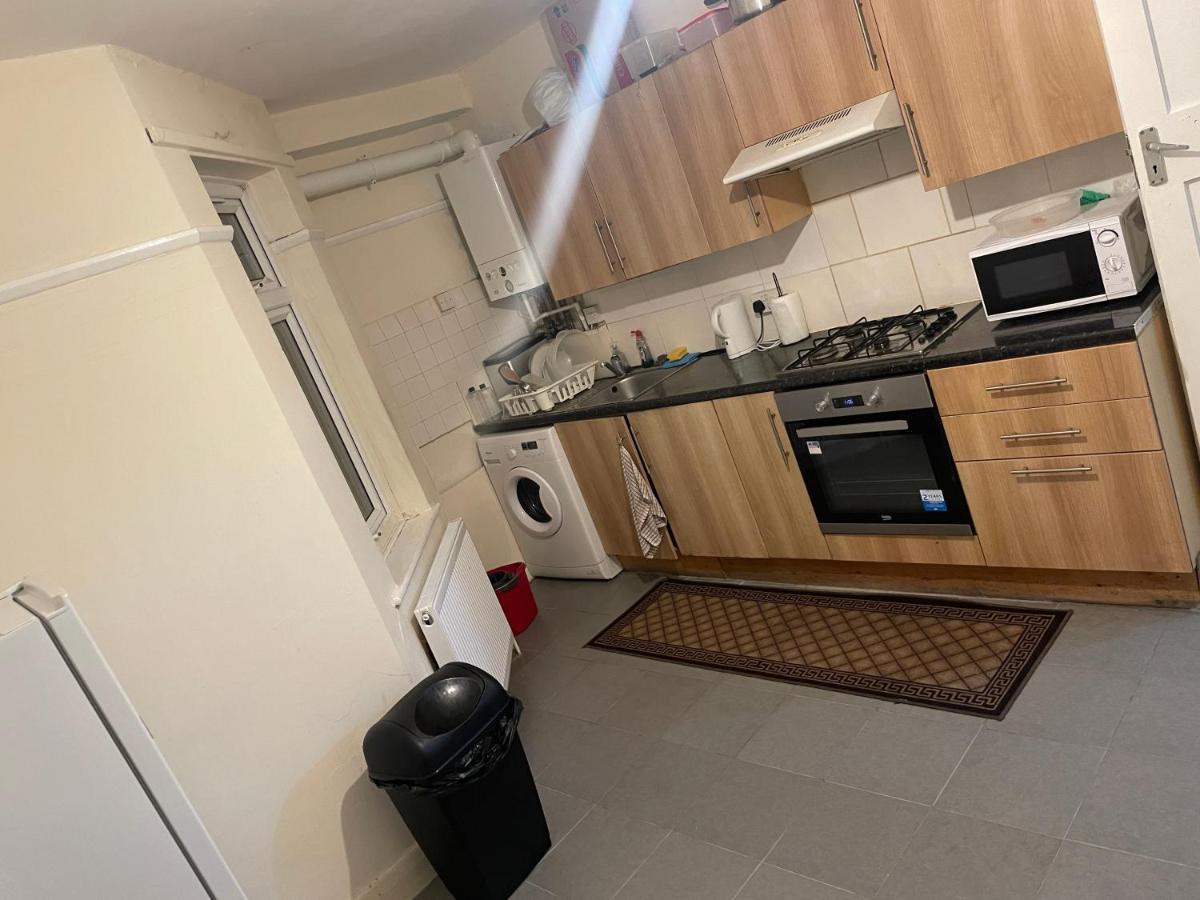 Welcome To Your New Home. Redbridge Extérieur photo